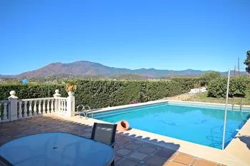 Villa en Estepona - M152125