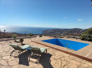 Finca / Country Home in La Herradura - M188194