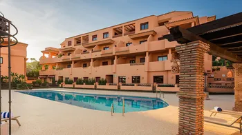 Apartment in Estepona - M203639