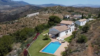 Finca / Country Home in Guaro - M217411