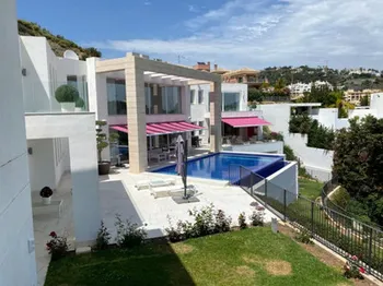 Villa en Los Arqueros - M220824