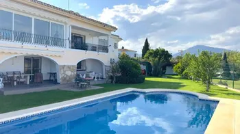 Villa en Guadalmina Alta - M220936