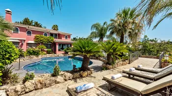 Villa in Nueva Andalucía - M223749