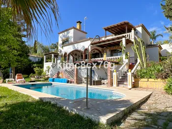 Villa en Sierrezuela - M233351