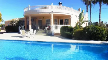 Villa en Catral - M238475