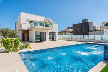 Villa en Dehesa de Campoamor - M242068