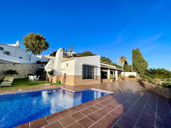 Villa en Algarrobo - M242830