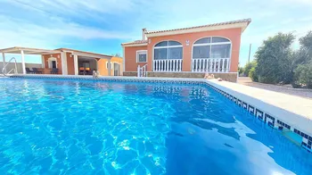 Villa en Catral - M263010