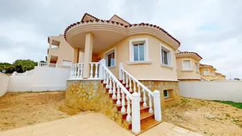 Villa en San Miguel de Salinas - M266300