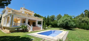 Villa en Las Chapas - M266592