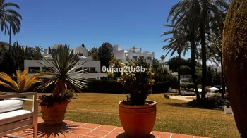 Apartment in Nueva Andalucía - M267977