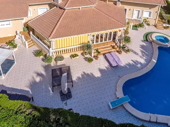 Villa en Cabo Roig - M268338