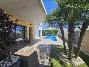 Villa en Ciudad Quesada - M271316