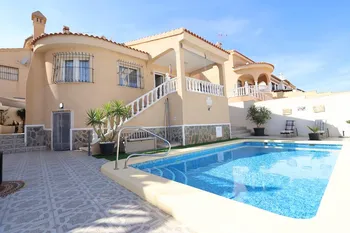 Villa en Ciudad Quesada - M280461