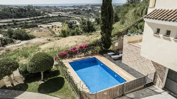 Penthouse in Los Almendros - M280638