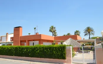 Villa en Torrevieja - M281891