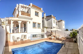 Villa en Nerja - M282050