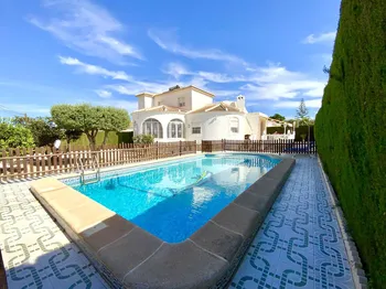 Villa en Torrevieja - M284327