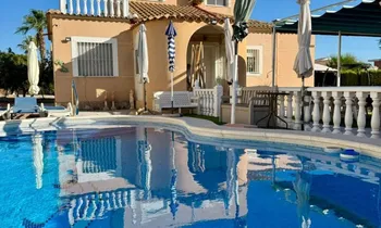 Villa en Torrevieja - M287169