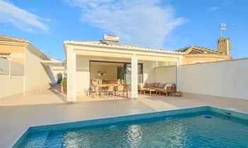 Villa en Torrevieja - M289661