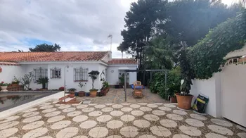 Villa en San Luis de Sabinillas - M290795