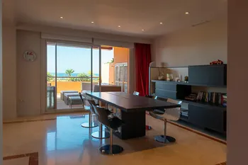 Penthouse in Bahía de Marbella - M067643