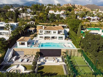 Villa in Nueva Andalucía - M096862